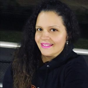 Meet your Posher, Jecenia